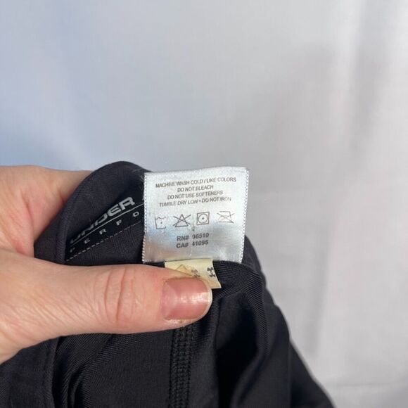Under Armour Performance Black Golf Mini Skirt Side Zip Front Slits Size 8 MD - Picture 10 of 12